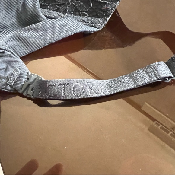 Victoria’s Secret Navy Push-up Bra 36DD - Picture 4 of 6